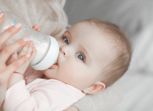 Sữa non Alpha Lipid không được khuyến khích sử dụng cho trẻ dưới 3 tuổi